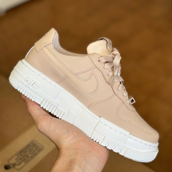 Nike Airforce 1 Pixel - Picture 6 of 8